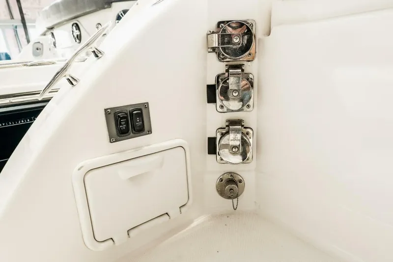 Slide: The Image of Transom Electrical Connections - 5221069