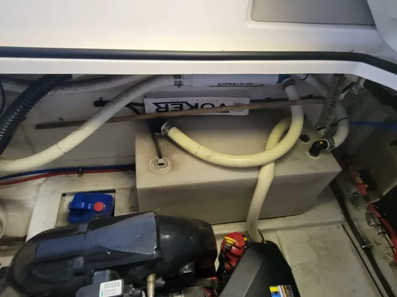 Slide: The Image of Holding Tank - 5221578