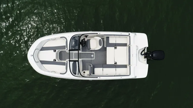 Slide: The Image of Bayliner VR4 2023 - 5226368