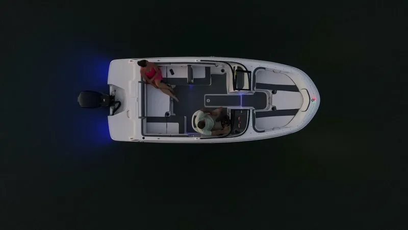 Slide: The Image of Bayliner VR4 2023 - 5226388