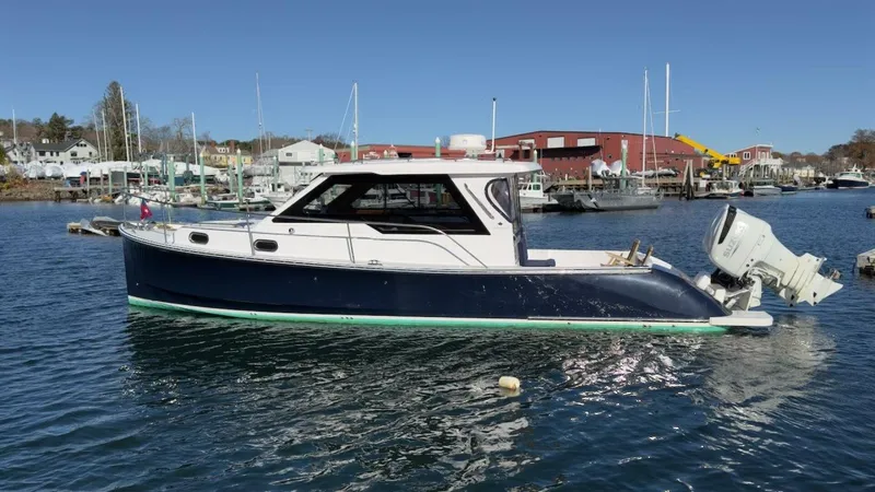 Slide: The Image of True North 34 Outboard Express 2022 - 5280912