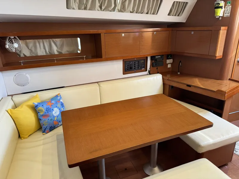 Slide: The Image of Beneteau Oceanis 45 2016 - 5220638