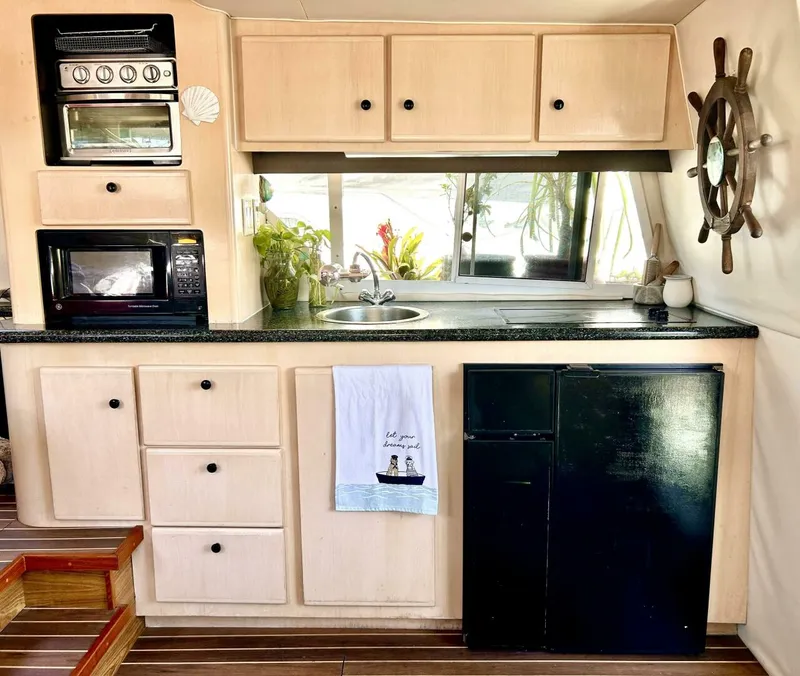 Slide: The Image of Carver Yachts 370 1999 - 5222769