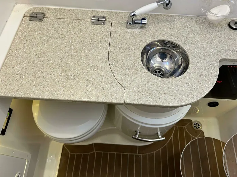 Slide: The Image of Regulator Marine 34SS 2016 - 5220977