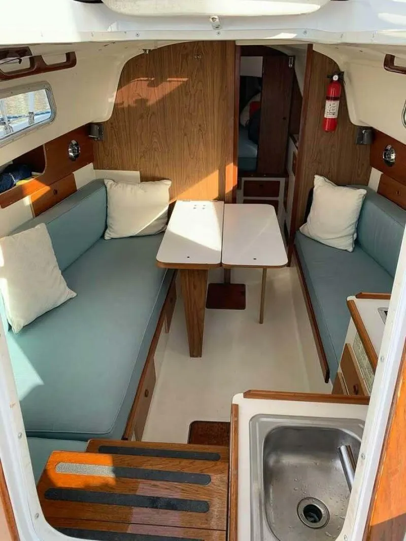 Slide: The Image of Pearson 30 1976 - 5221023