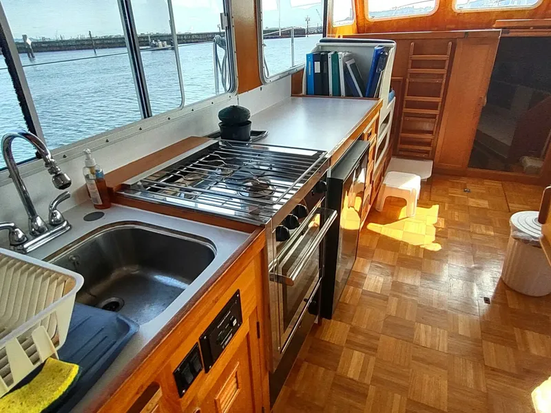 Slide: The Image of Cheoy Lee 35 Sedan Trawler 1981 - 5221998