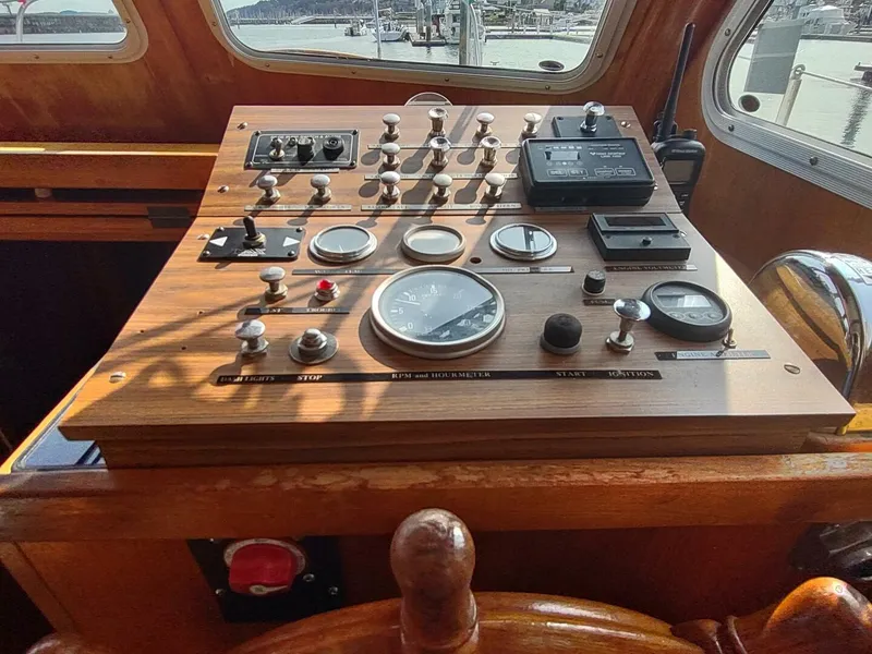 Slide: The Image of Cheoy Lee 35 Sedan Trawler 1981 - 5222009