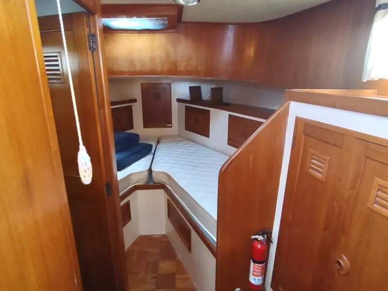 Slide: The Image of Cheoy Lee 35 Sedan Trawler 1981 - 5222032