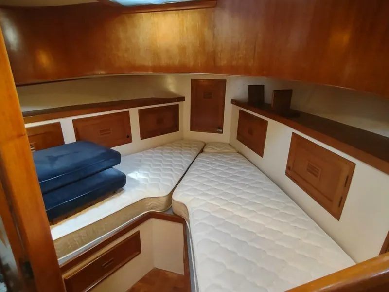 Slide: The Image of Cheoy Lee 35 Sedan Trawler 1981 - 5222036