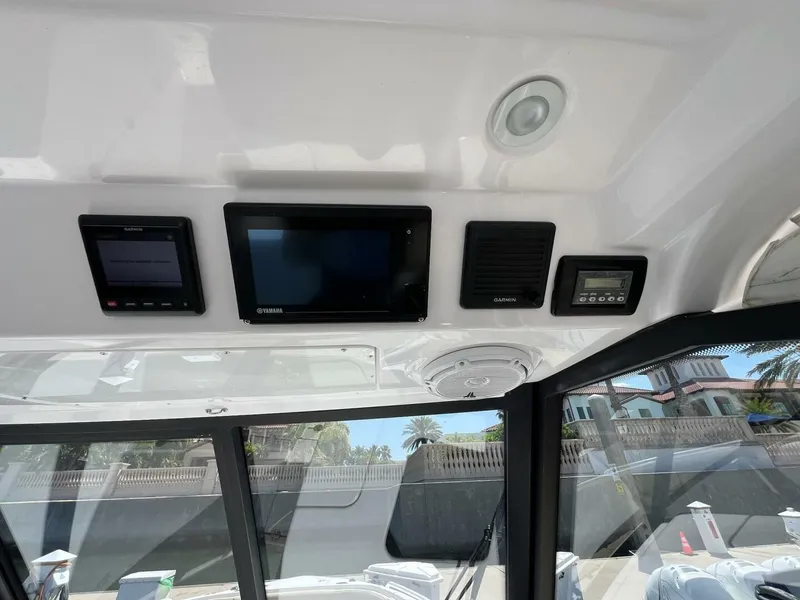 Slide: The Image of 2019 Everglades 340 Dual Console- Helm - 5221780