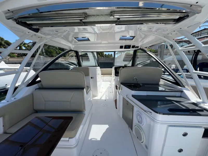 Slide: The Image of 2019 Everglades 340 Dual Console- Helm - 5221756