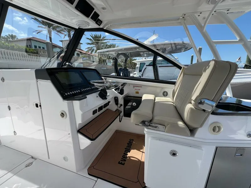 Slide: The Image of 2019 Everglades 340 Dual Console- Helm - 5221762