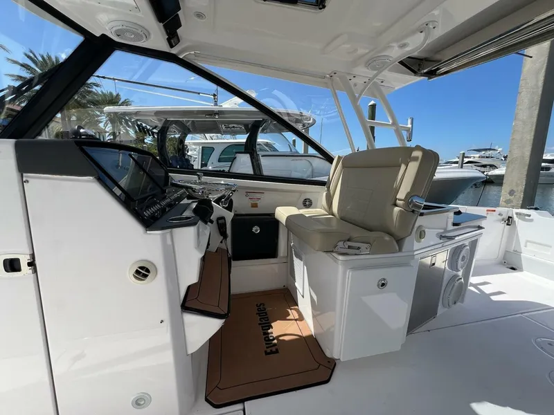 Slide: The Image of 2019 Everglades 340 Dual Console-Helm - 5221764