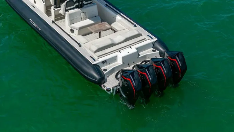 Slide: The Image of 22 2025 Technohull Omega 47 Quad 450R Racing - 5222503