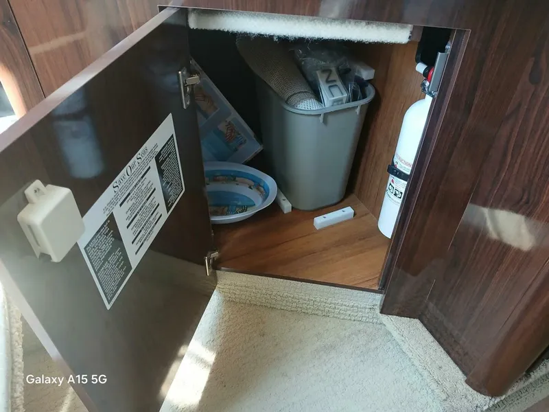 Slide: The Image of Sea Ray 280 Sundancer 2017 - 5222809