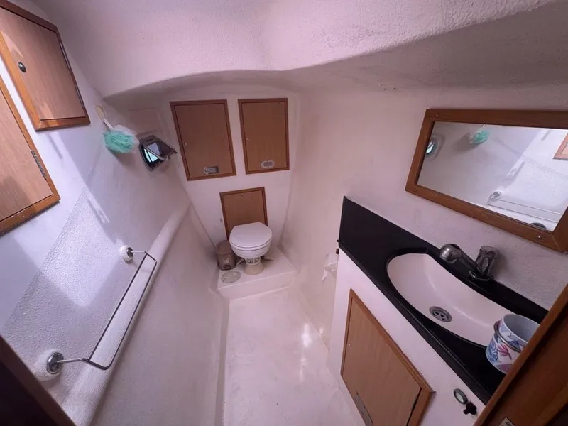 Slide: The Image of Admiral Executive 38 2010 - 5222889