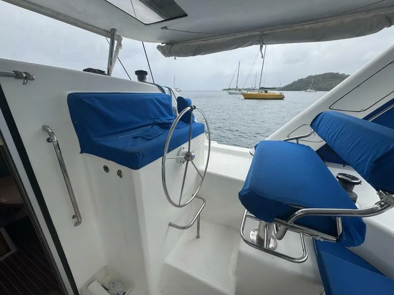 Slide: The Image of Admiral Executive 38 2010 - 5222892