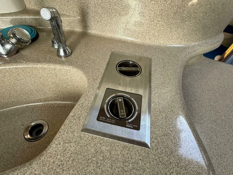 Slide: The Image of Sea Ray 450 Sundancer 1997 - 5223622