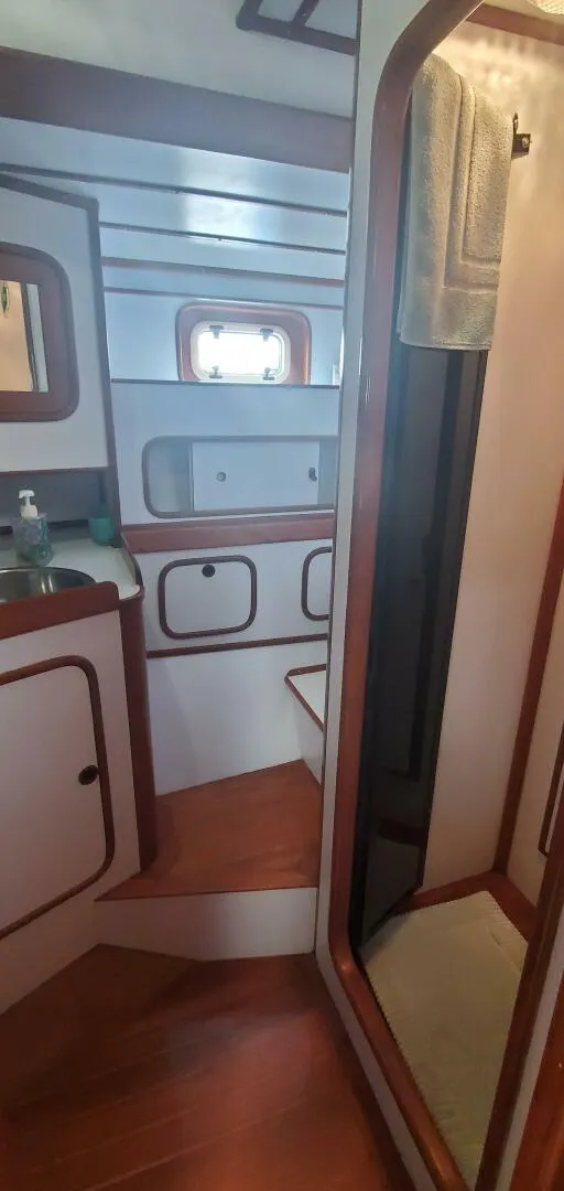 Slide: The Image of Tayana 55 Centercockpit 1989 - 5223704