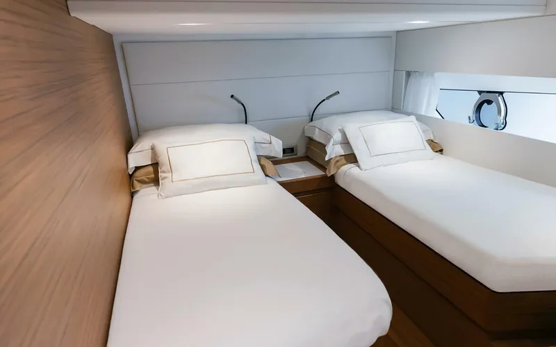 Slide: The Image of Solaris 52 Coupe 2026 - 5226546