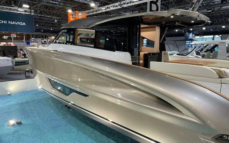 Slide: The Image of Solaris 52 Coupe 2026 - 5226522