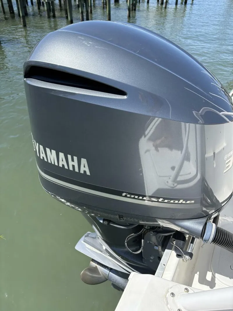 Slide: The Image of Sea Hunt 255 SE 2020 - 5229312