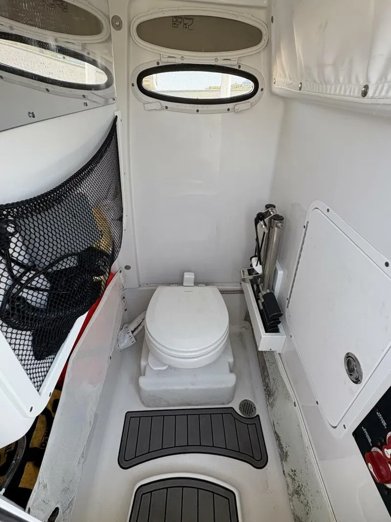 Slide: The Image of Sea Hunt 255 SE 2020 - 5229338