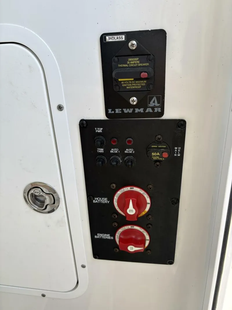 Slide: The Image of Sea Hunt 255 SE 2020 - 5229339