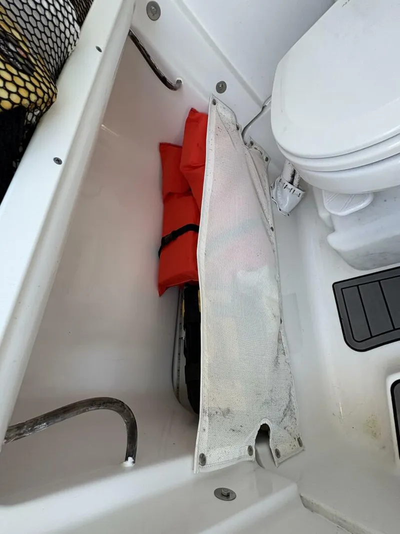 Slide: The Image of Sea Hunt 255 SE 2020 - 5229341