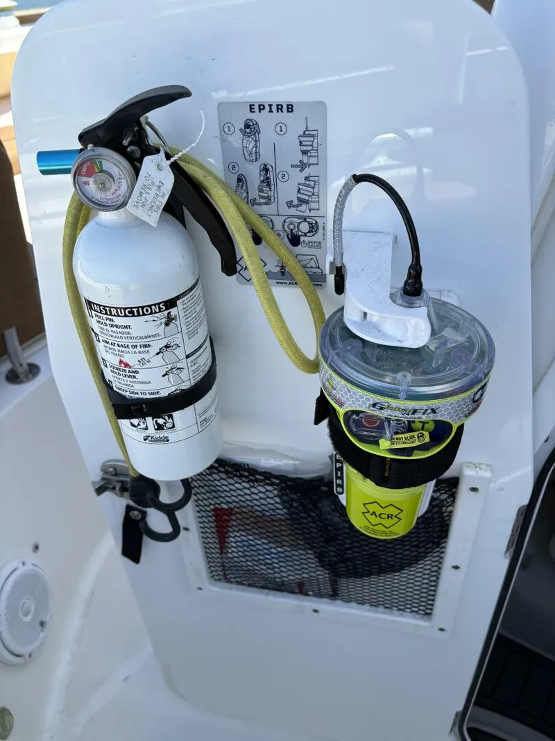 Slide: The Image of Sea Hunt 255 SE 2020 - 5229342