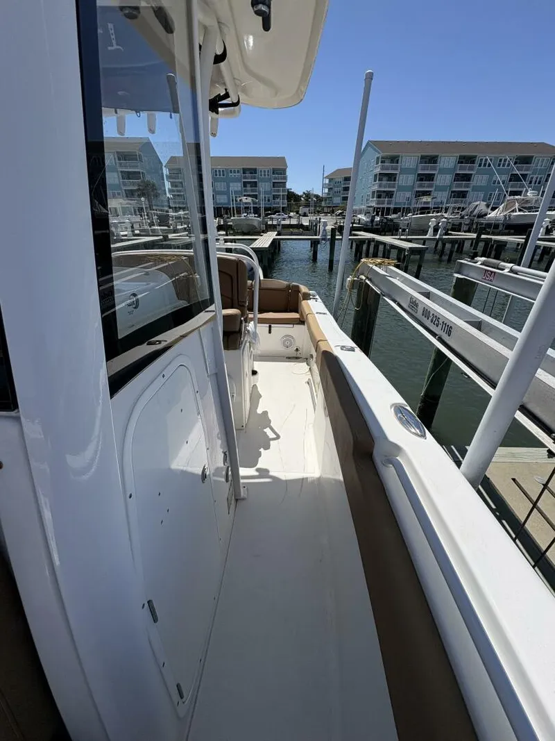 Slide: The Image of Sea Hunt 255 SE 2020 - 5229299