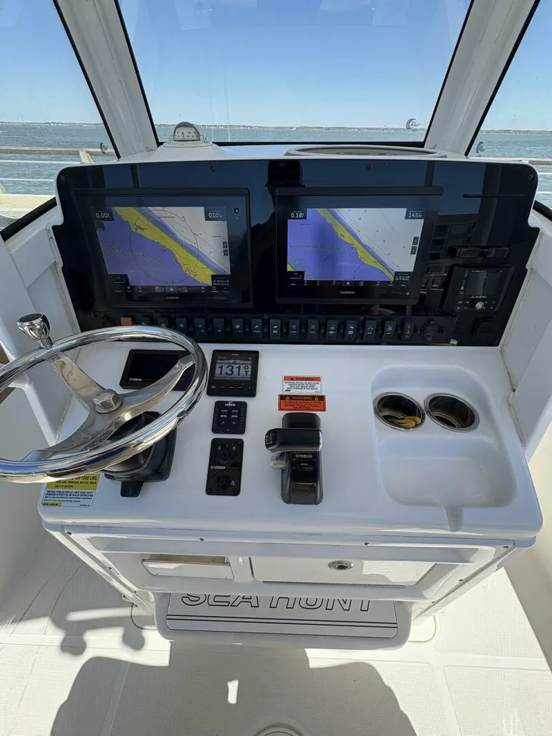 Slide: The Image of Sea Hunt 255 SE 2020 - 5229300