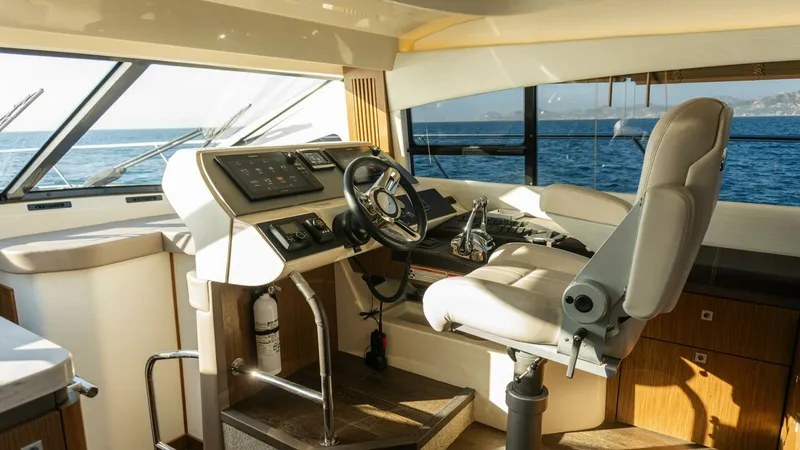 Slide: The Image of 2017 51 Sea Ray Flybridge - O-SEA-D - 6434757