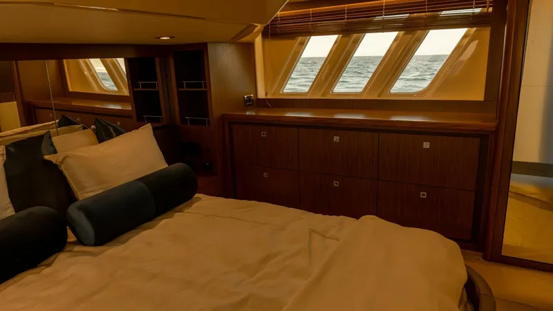 Slide: The Image of 2017 51 Sea Ray Flybridge - O-SEA-D - 6434773