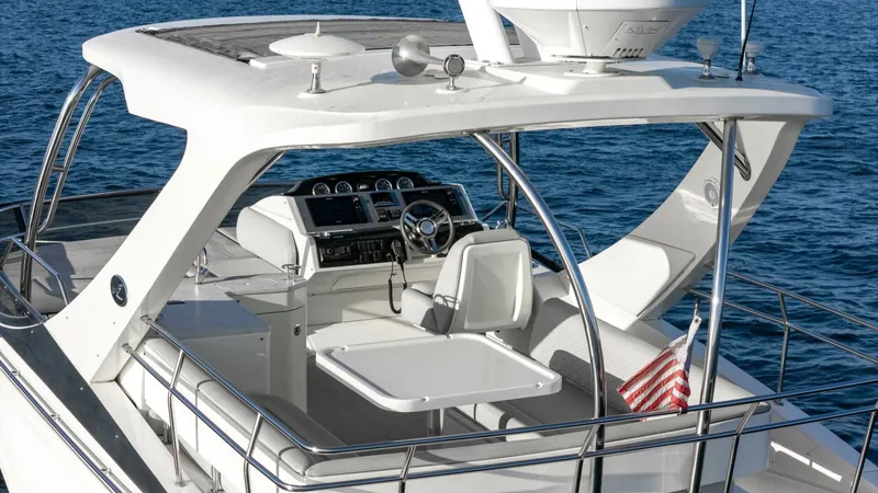Slide: The Image of 2017 51 Sea Ray Flybridge - O-SEA-D - 6434797