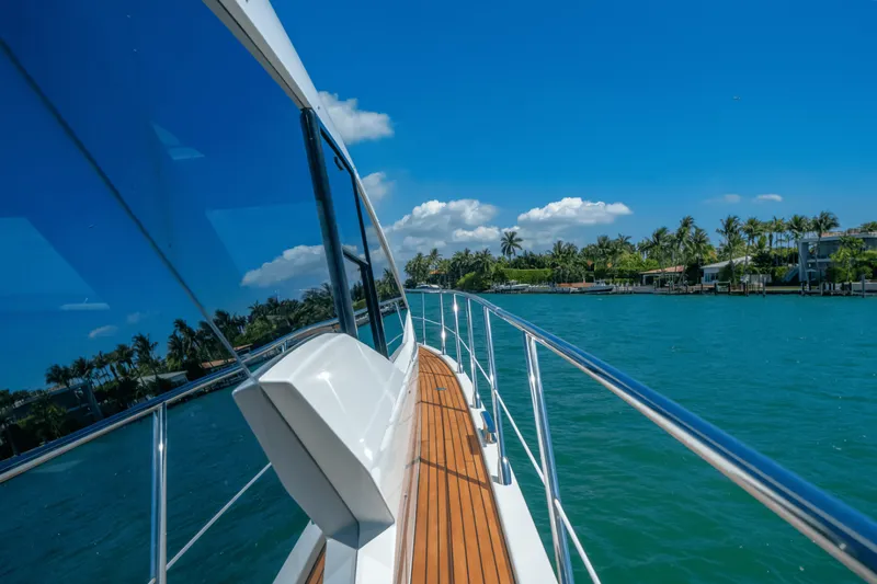 Slide: The Image of Azimut 55S 2017 - 5420031