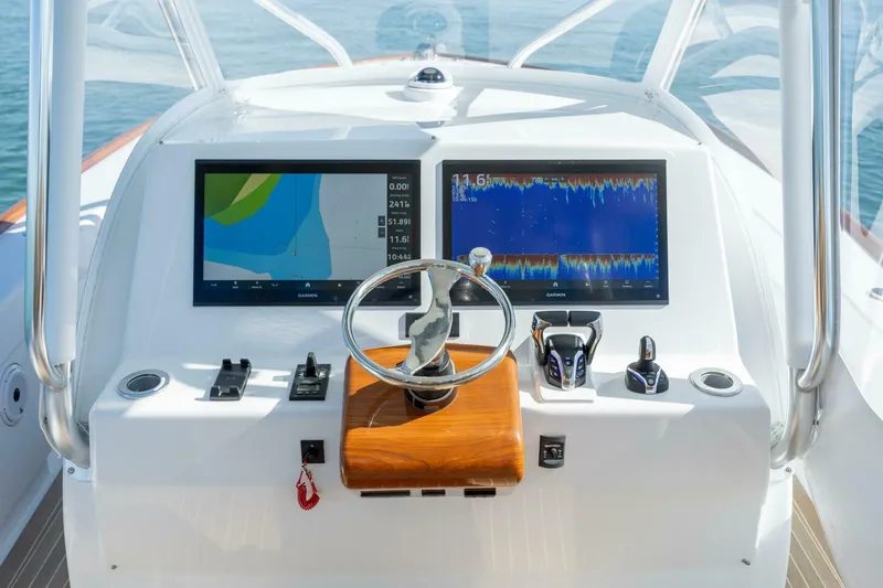 Slide: The Image of Custom Carolina 38 CC 2024 - 5227500