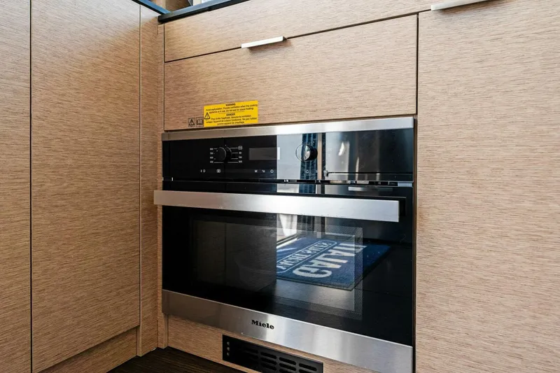 Slide: The Image of 2022 Prestige 420 Flybridge- SPIRIT LED-Galley - 5250333