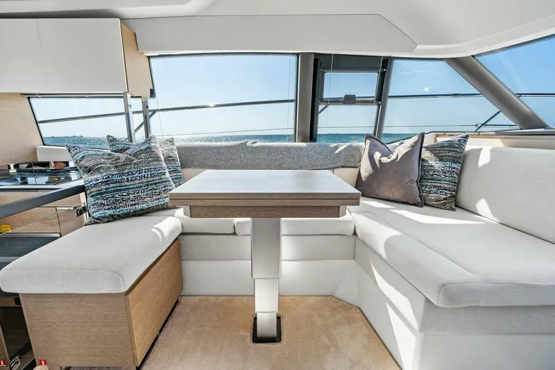 Slide: The Image of 2022 Prestige 420 Flybridge- SPIRIT LED-Dinette - 5250321