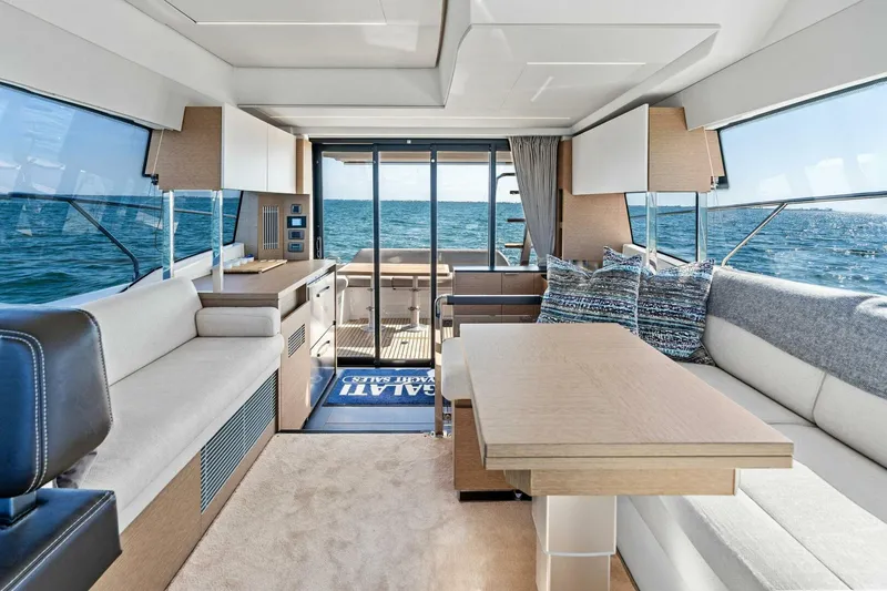Slide: The Image of 2022 Prestige 420 Flybridge- SPIRIT LED-Dinette - 5250317