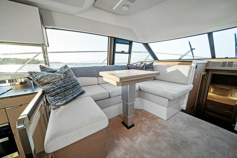 Slide: The Image of 2022 Prestige 420 Flybridge- SPIRIT LED-Dinette - 5250365