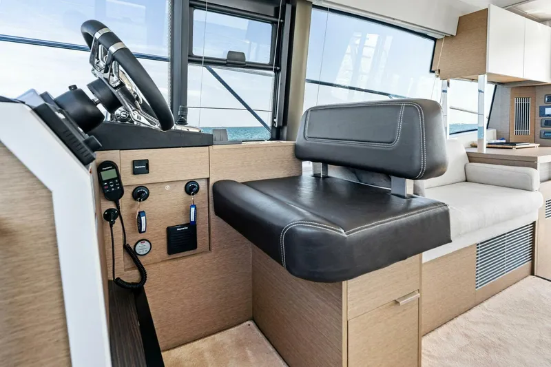 Slide: The Image of 2022 Prestige 420 Flybridge- SPIRIT LED-Helm - 5250315