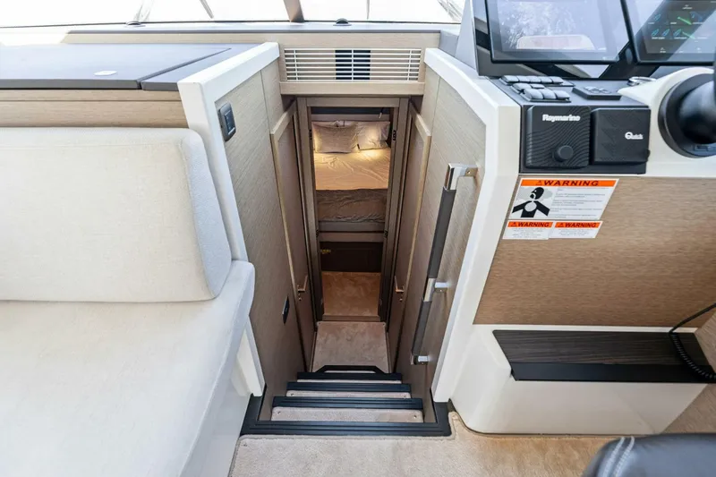 Slide: The Image of 2022 Prestige 420 Flybridge- SPIRIT LED-Companionway - 5250309
