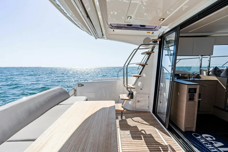 Slide: The Image of 2022 Prestige 420 Flybridge- SPIRIT LED- Aft Deck - 5250326