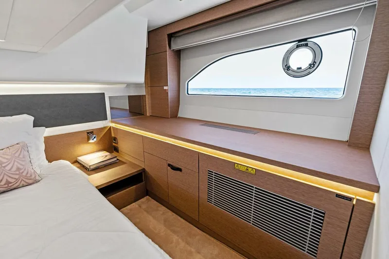 Slide: The Image of 2022 Prestige 420 Flybridge- Spirit Led- Master Stateroom  - 5250290