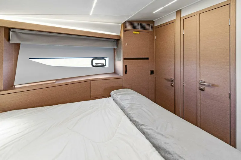 Slide: The Image of 2022 Prestige 420 Flybridge- SPIRIT LED- VIP Stateroom  - 5250272