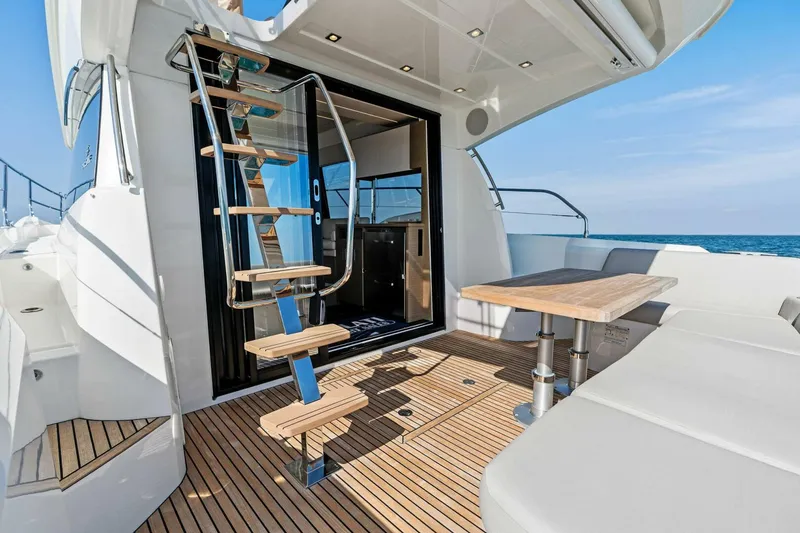 Slide: The Image of 2022 Prestige 420 Flybridge- SPIRIT LED- Aft Deck - 5250327