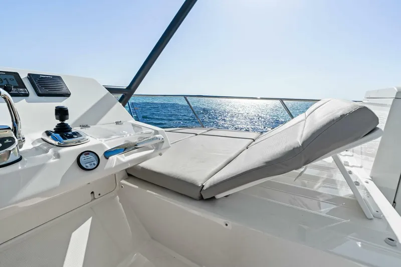 Slide: The Image of 2022 Prestige 420 Flybridge- SPIRIT LED- Flybridge Seating - 5250347