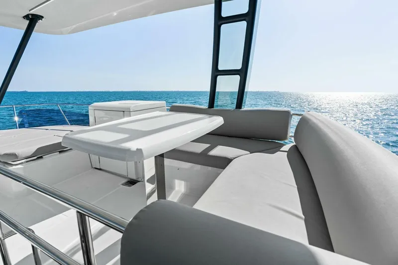 Slide: The Image of 2022 Prestige 420 Flybridge- SPIRIT LED- Flybridge Seating - 5250355