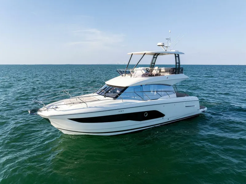 Slide: The Image of 2022 Prestige 420 Flybridge- SPIRIT LED - 5259025